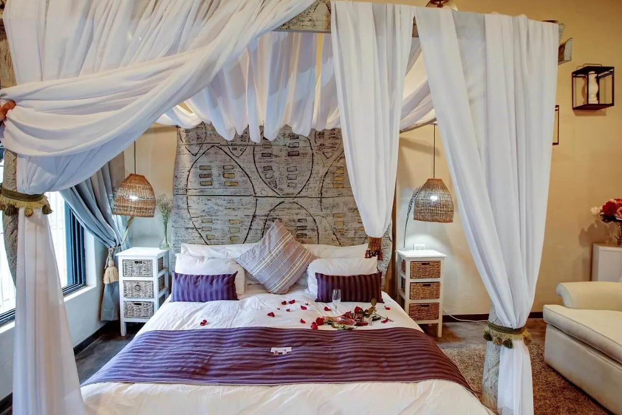 Bedrock Honeymoon Studio En-Suite Κέιπ Τάουν