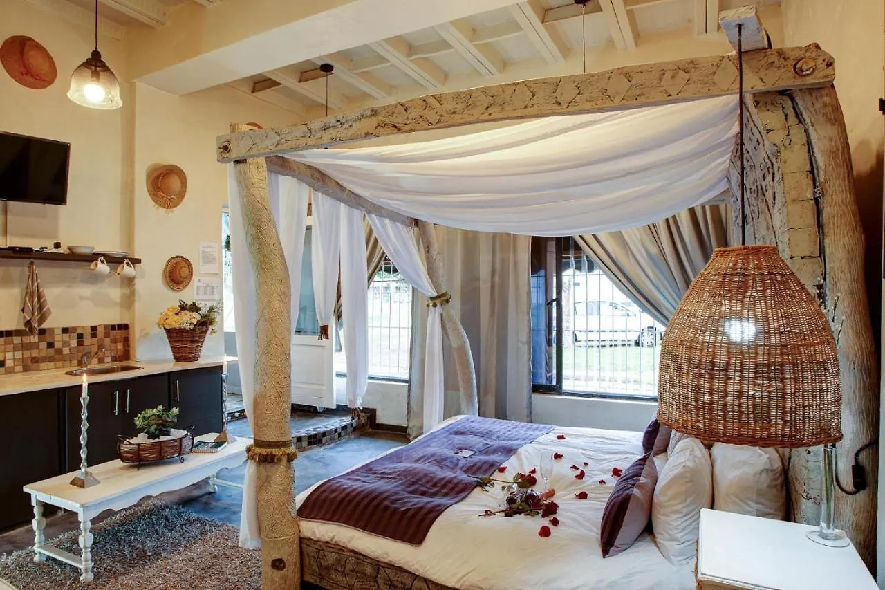 Bedrock Honeymoon Studio En-Suite Κέιπ Τάουν